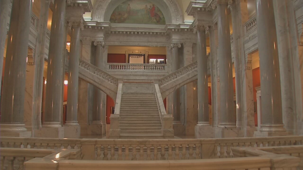 Ky. lawmakers override Beshear's partial veto of bill lifting school mask mandate